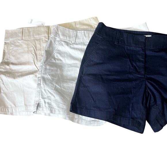 Bundle of 3 New Loft 6" Cotton Women's Shorts Size 8 - Preppy Tan, Grey & Navy - Picture 1 of 10